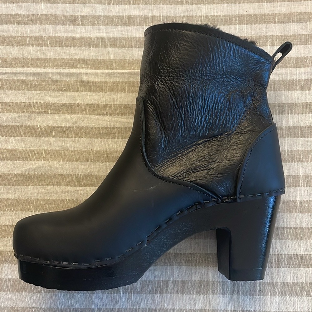 NWT No. 6 sz 39 (8) black, leather, high-heel, shearling lined boot, with box
